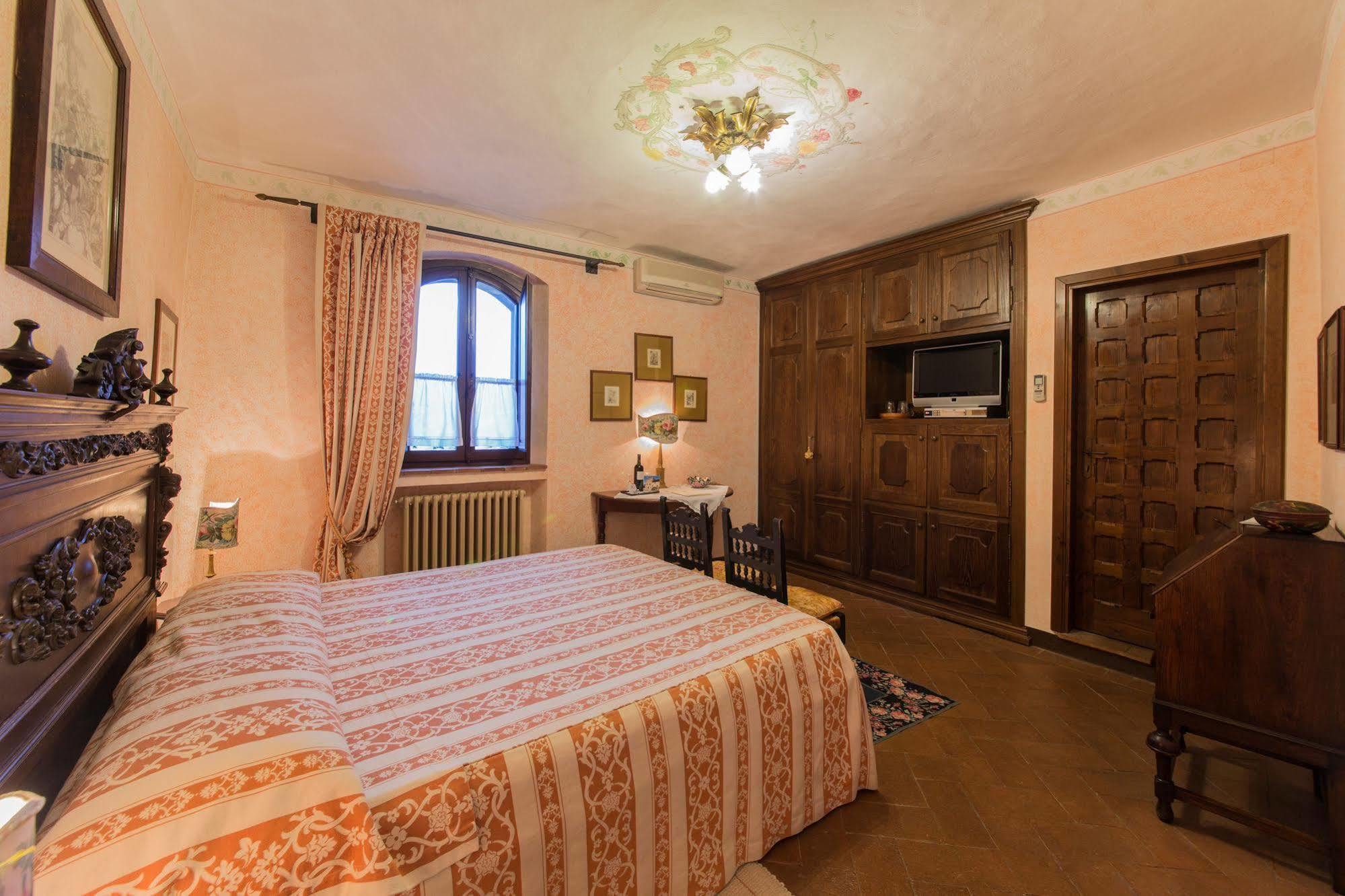 Castelletto Di Montebenichi Aparthotel Monte Benichi Exterior photo